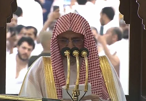 خطيب المسجد الحرام الشيخ صالح بن حميد