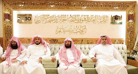 السديس بحفل الإفطار في الحرم يشيد بجهود منسوبي الرئاسة ويطالبهم بالمزيد خلال «العشر الوسطى»