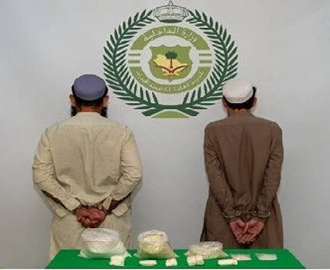 القبض على مقيمين