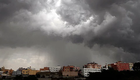 أجواء غائمة على المملكة
