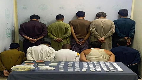 القبض على 10 مقيمين