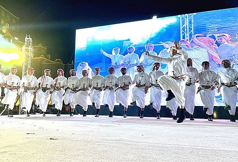 جانب من العروض الفلكورية