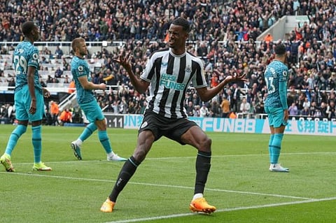 الدوري الإنجليزي.. نيوكاسل يقسو على توتنهام بستة أهداف تاريخية