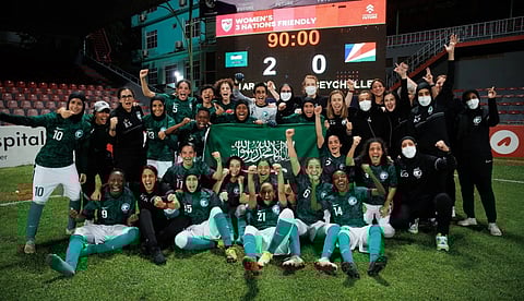 سيدات الأخضر