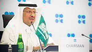 اهتمام دولي بتصريحات الأمير عبد العزيز بن سلمان بشأن توقعات الطاقة الدولية