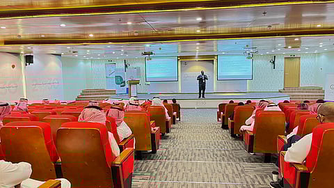 ورشة تدريبة للعاملين بأقسام شؤون الوفيات بمنطقة الرياض