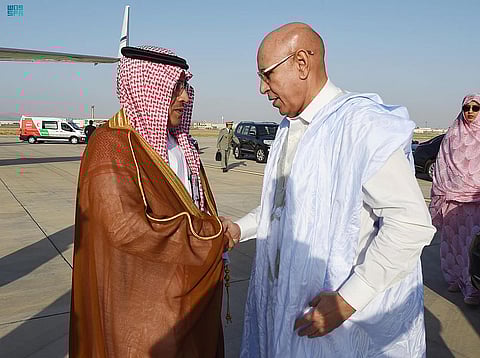 بعد مشاركته في القمة العربية.. رئيس موريتانيا يصل المدينة المنورة