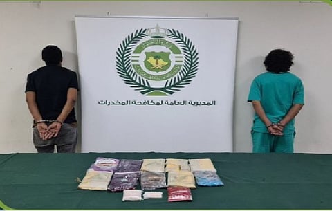 القبض على شخصين لترويجهما مواد مخدرة