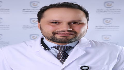 د .عمرو الشافعي والي