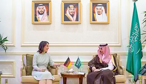 وزيرة الخارجية الألمانية مع الأمير فيصل بن فرحان