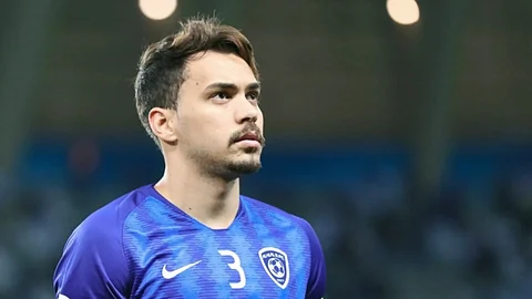 كارلوس إدواردو لاعب الهلال السابق