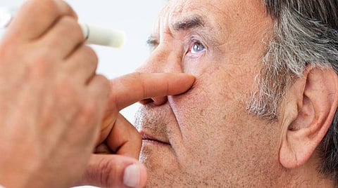 صحة العيون لكبار السن