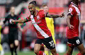 رسميًّا.. ساوثهامبتون أول الهابطين من الدوري الإنجليزي بعد الخسارة أمام فولهام