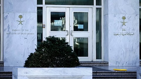 تدشين خدمة التأشيرة الإلكترونية للقادمين من مصر