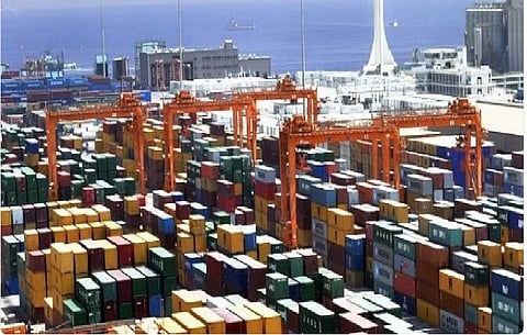 ميناء الملك عبدالعزيز بالدمام