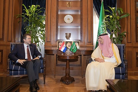 «الجبير» يبحث تعزيز العلاقات الاقتصادية والاستثمارية مع وزير الصناعة بجمهورية الباراغواي