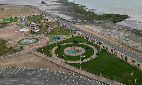 الواجهة البحرية بمركز قوز الجعافرة.. موقع جذب للسياح والمتنزهين