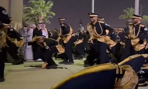 فرحة خريجي كلية الملك فهد الأمنية