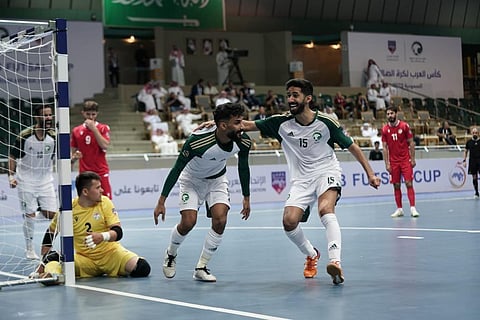 أخضر الصالات