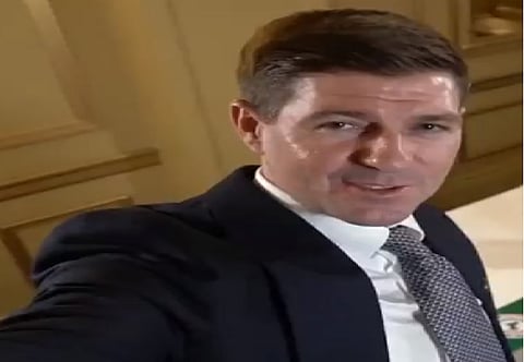 النجم الإنجليزي السابق ستيفن جيرارد