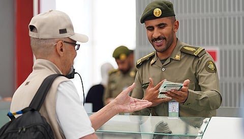 جوازات مطار الأمير محمد بن عبدالعزيز الدولي