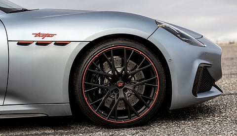 إطارات خاصة