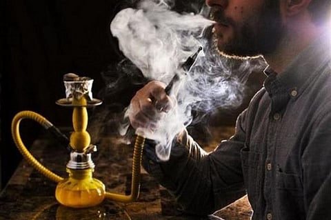 تأثير الشيشة على الأسنان واللثة
