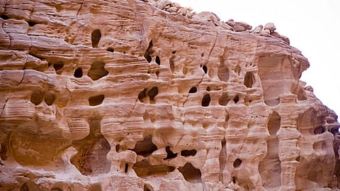 قرية الأخدود