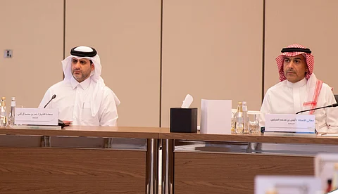 محافظ البنك المركزي السعودي يلتقي محافظ مصرف قطر المركزي