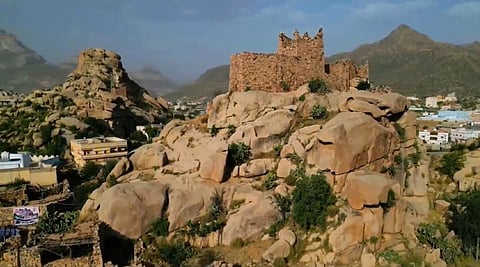 قرية الدارين