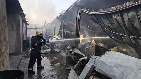 حريق في مصنع بالرياض