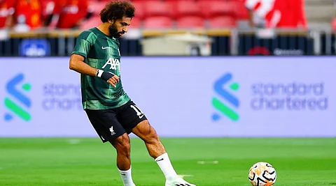 كلوب يعلن عدم رحيل النجم المصري محمد صلاح عن ليفربول