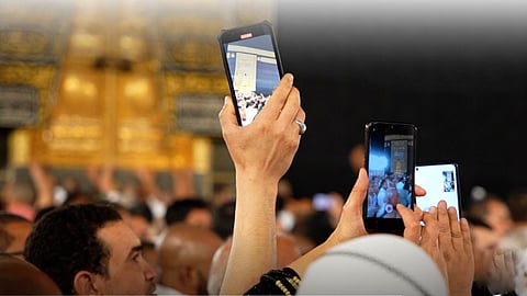 التصوير أمام الكعبة