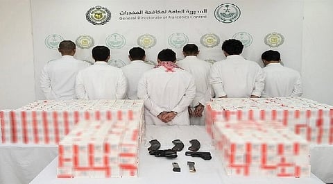 إحباط تهريب 306,300 قرص خاضع لتنظيم التداول الطبي