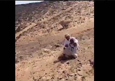 مسن يتوه في الصحراء لساعات طويلة