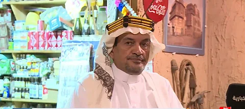 سالم الحجوري صاحب المتحف التراثي