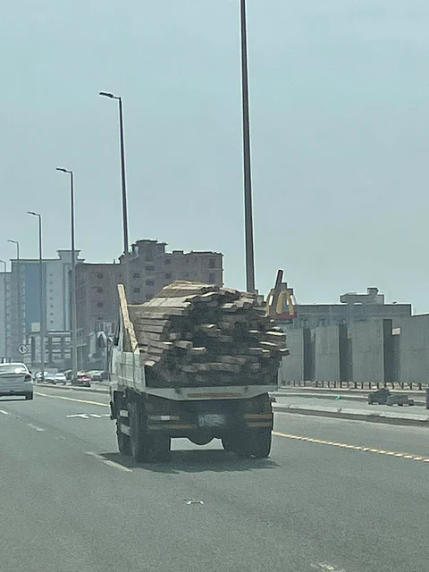 المركبة المخالفة