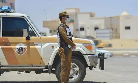القبض على 4 مواطنين