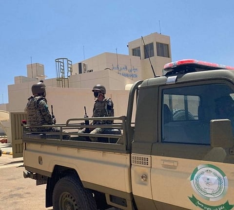 دوريات الأفواج الأمنية