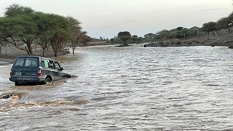 عبور الأودية والشّعاب أثناء جريانها