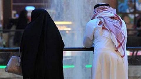 مستشارة أسرية لـ«عاجل»: الزوجة المنفقة ترى قرينها تابعًا لها.. وهذه نصيحتي للأزواج