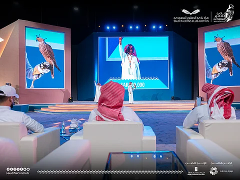 مزاد نادي الصقور السعودي
