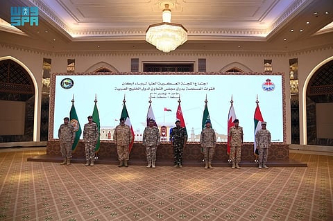 الرويلي يرأس وفد المملكة باجتماع اللجنة العسكرية