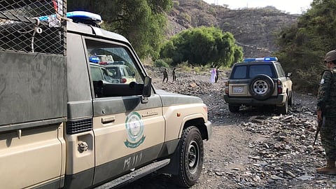 دوريات الأفواج الأمنية