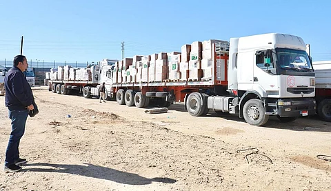 عبور قافلة شاحنات سعودية إغاثية معبر رفح لدعم غزة