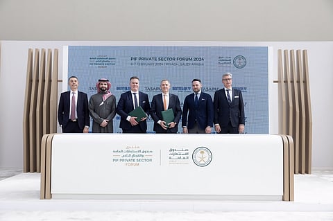 «تسارع» تستثمر في مطوّر مركبات النقل العام الذكية «هولون»