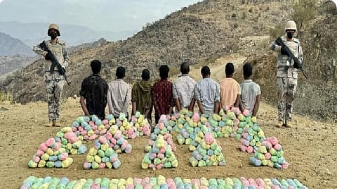 ضبط 8 مخالفين لنظام أمن الحدود لتهريبهم 160 كيلوجرامًا من القات بعسير