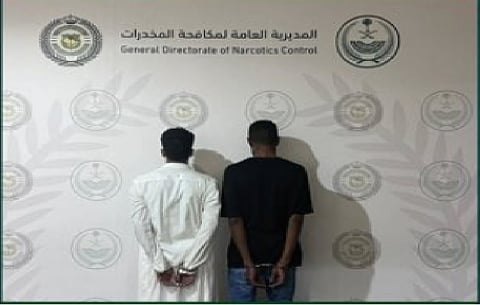القبض على شخصين لترويجهما الحشيش