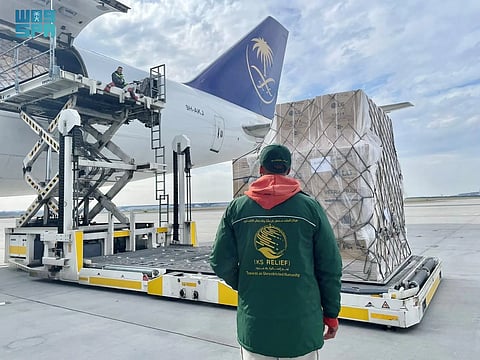 وصول الطائرة الإغاثية السعودية العاشرة حاملة مساعدات المملكة للشعب الأوكراني