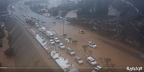 إغلاق طريق أبها - الطائف